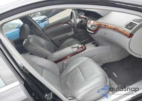 2007 Mercedes-Benz S 550 z USA, uszkodzony, nr VIN WDDNG71X67A086219